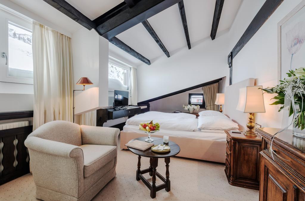 A-Rosa Collection Hotel Thurnher'S Alpenhof Zuers ภายนอก รูปภาพ