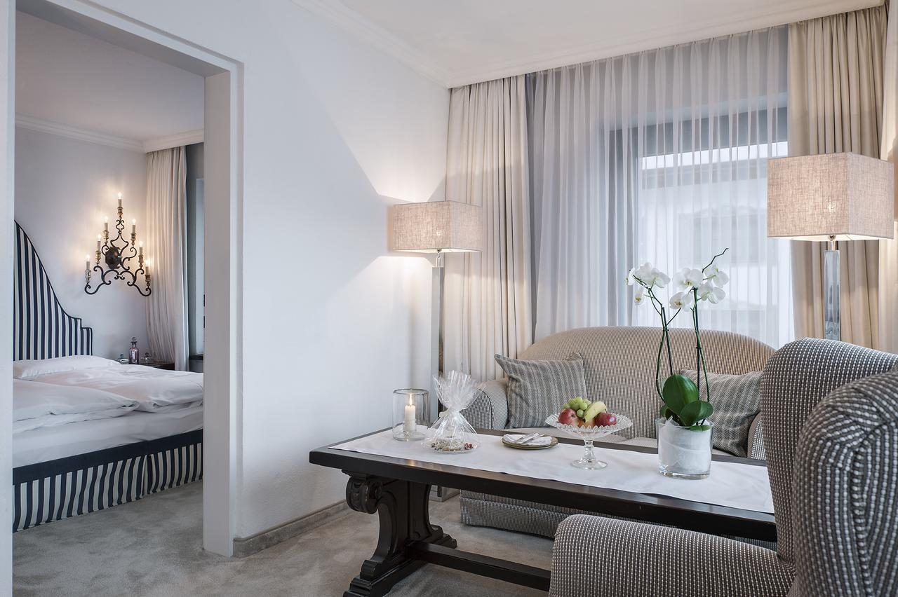 A-Rosa Collection Hotel Thurnher'S Alpenhof Zuers ภายนอก รูปภาพ